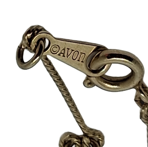 Vintage AVON Long Station Necklace - Faux Pearl Cluster & Gold Tone Chain - Picture 5 of 5